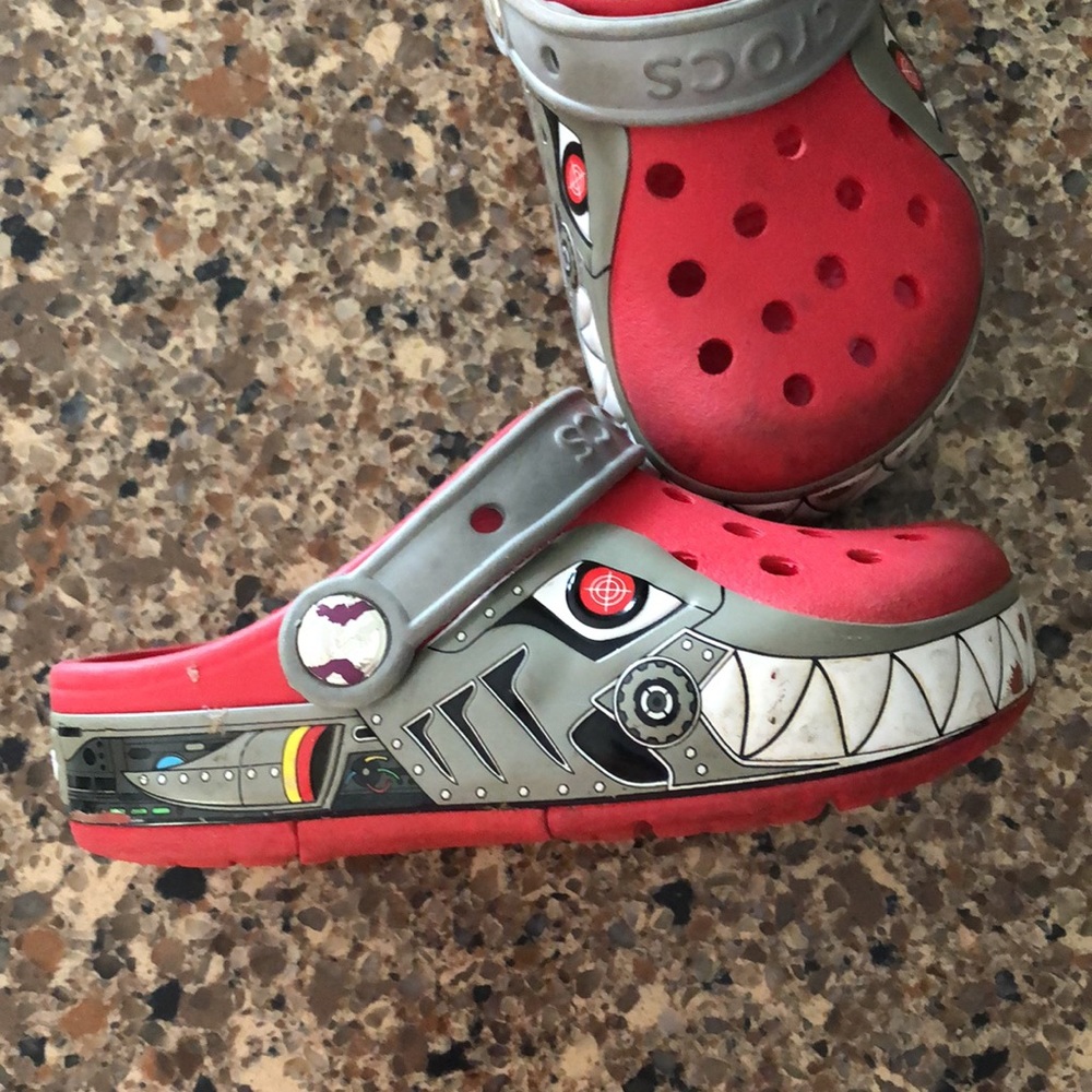 ℂℝ𝕆ℂ𝕊-𝔹𝕠𝕪𝕤 𝕤𝕙𝕠𝕖𝕤 - Picture 2 of 3